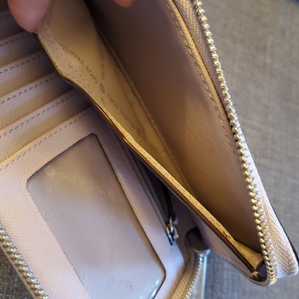 Michaels Kors Leather Wristlet Wallet - Picture 8 of 9